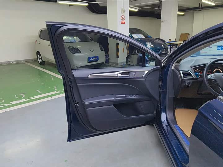 Фото 7 - Ford Mondeo