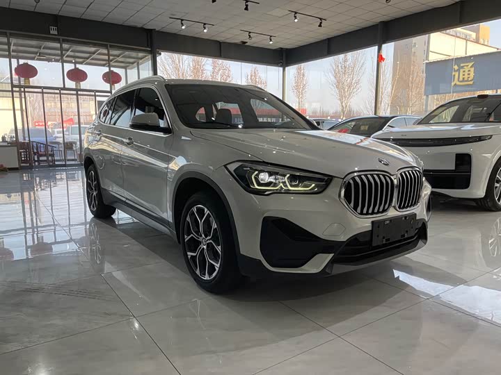 Фото 3 - BMW X1