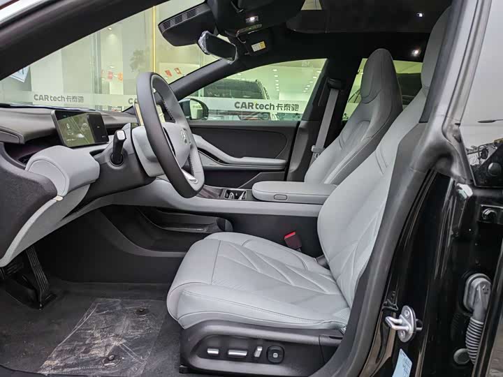 Фото 6 - Nio ET5T