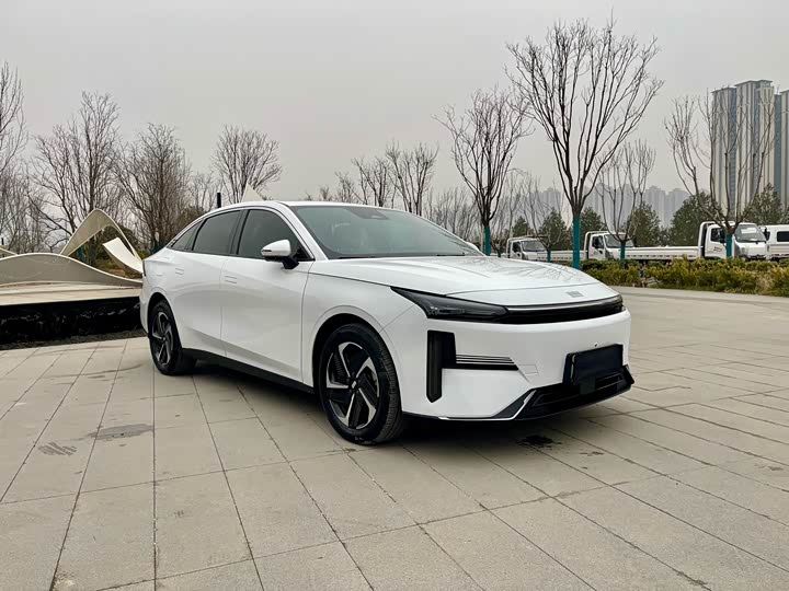 Фото 3 - Geely Galaxy L6