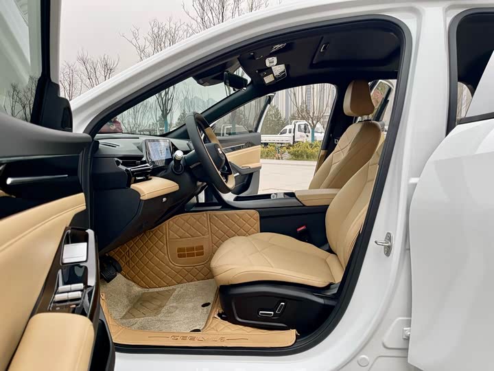 Фото 4 - Geely Galaxy L6