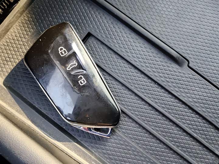 Фото 9 - Volkswagen ID.Unyx