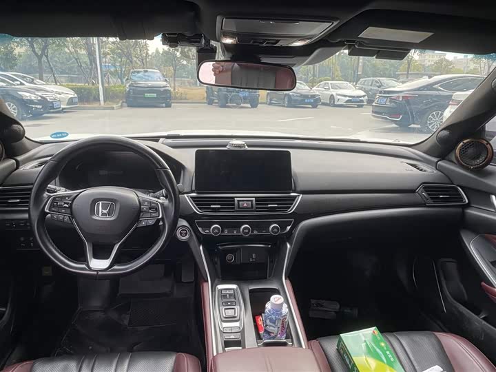 Фото 6 - Honda Inspire