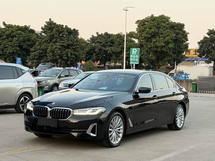 Фото 1 - BMW 5 Series