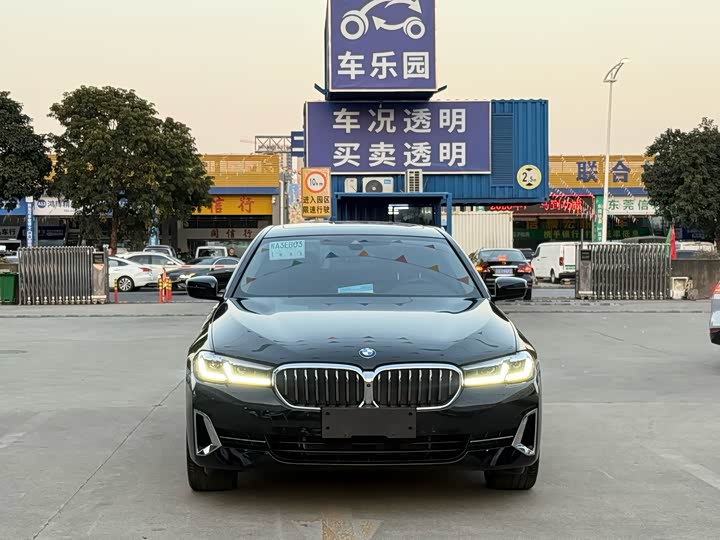 Фото 2 - BMW 5 Series