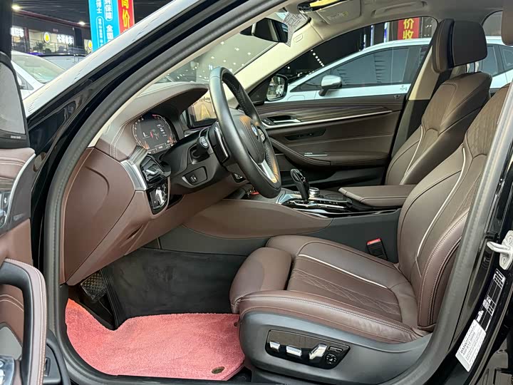 Фото 4 - BMW 5 Series