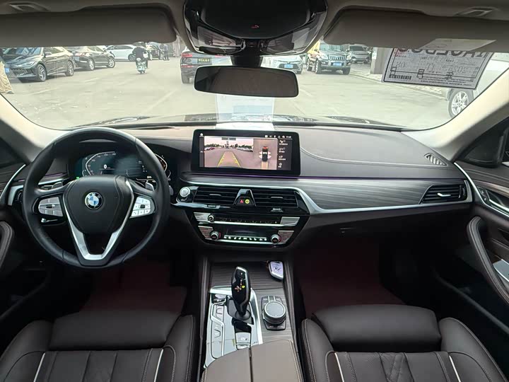 Фото 9 - BMW 5 Series