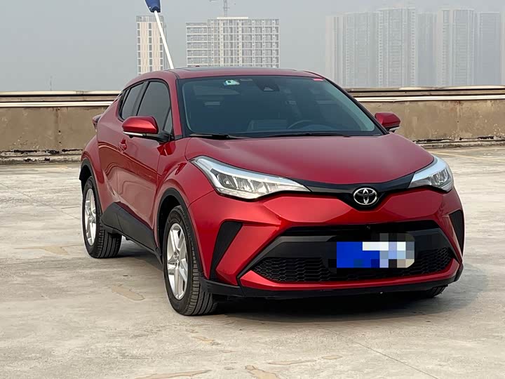 Фото 6 - Toyota C-HR
