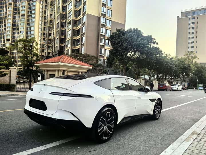 Фото 4 - Avatr 12