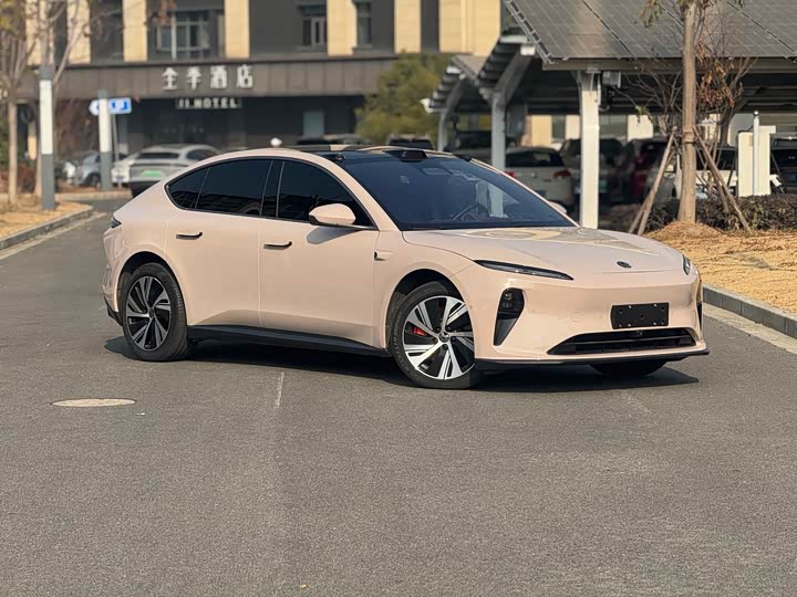 Фото 2 - Nio ET5