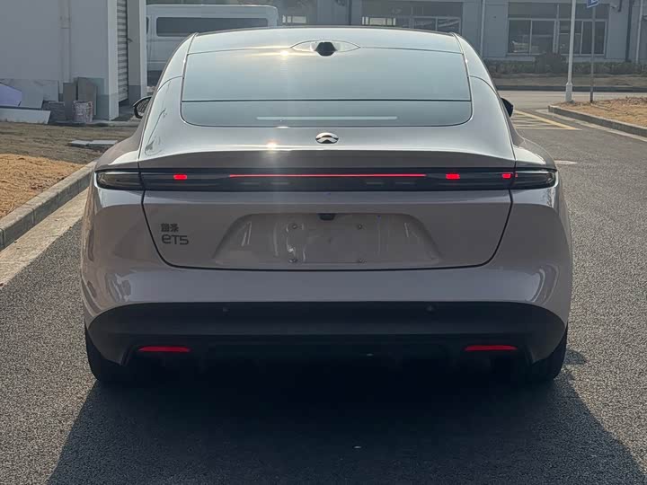 Фото 6 - Nio ET5