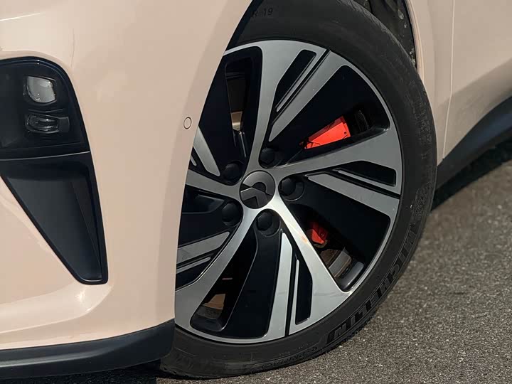 Фото 7 - Nio ET5