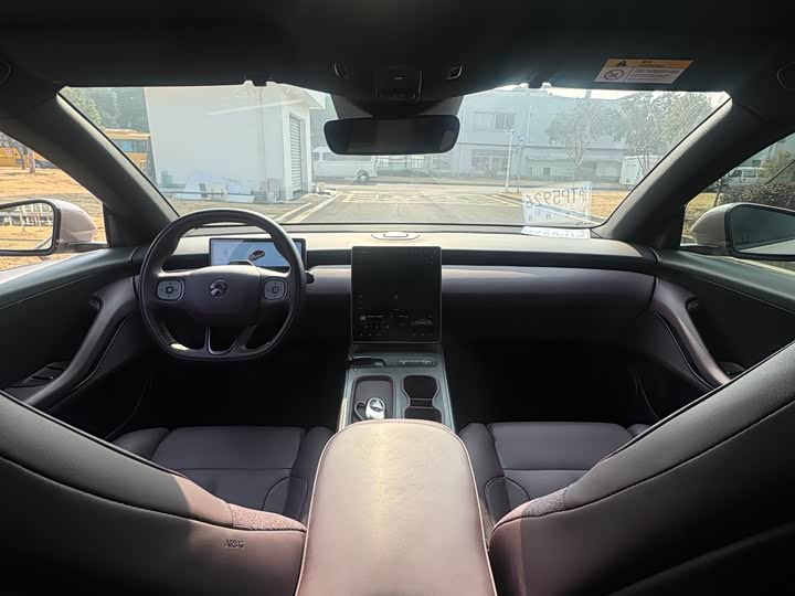 Фото 9 - Nio ET5