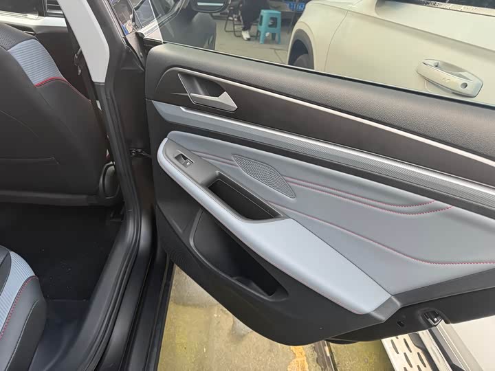 Фото 8 - Volkswagen Lamando L