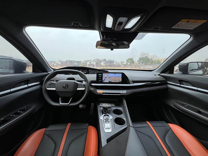 Фото 6 - Changan UNI-V