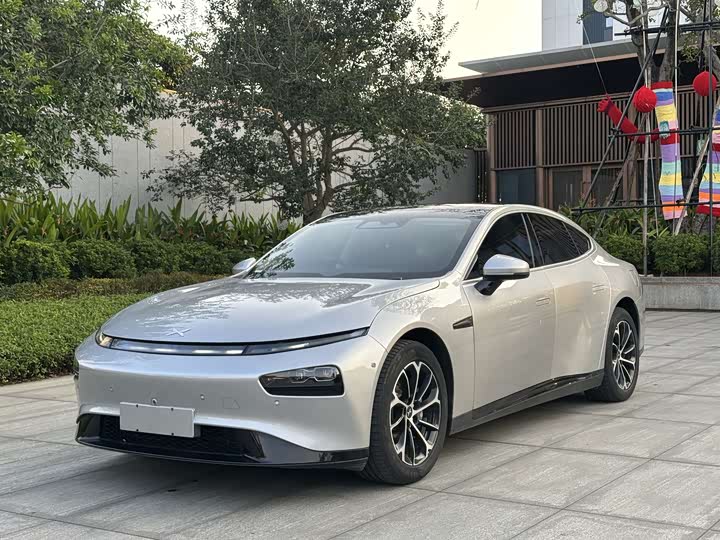 Фото 2 - XPeng P7
