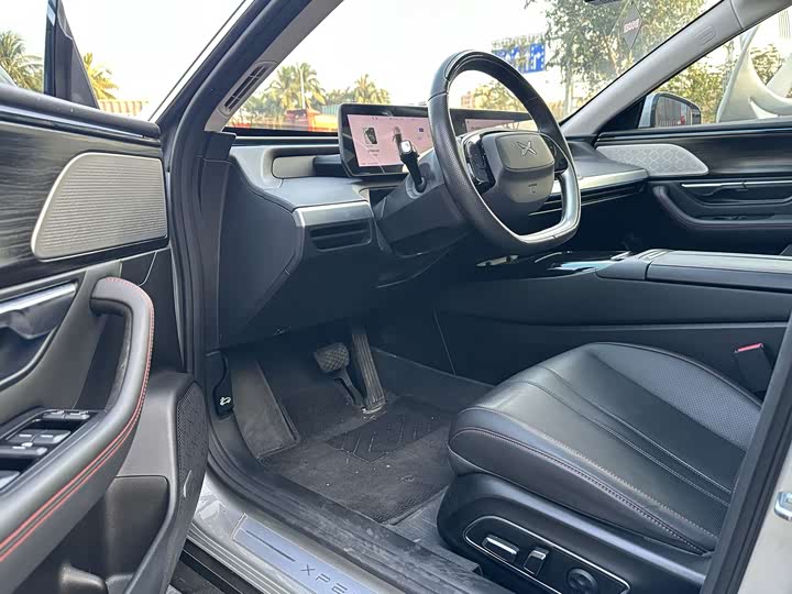 Фото 8 - XPeng P7