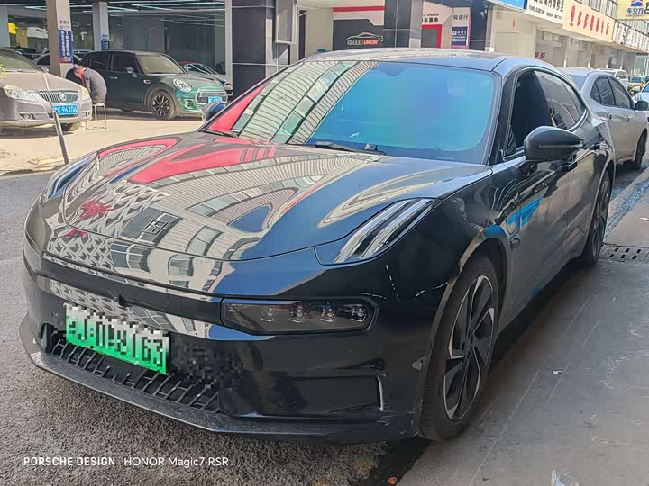 Фото 1 - Zeekr 001