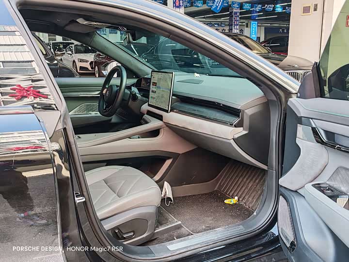 Фото 5 - Zeekr 001