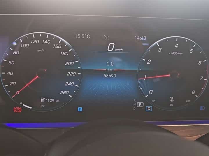 Фото 8 - Zeekr 001