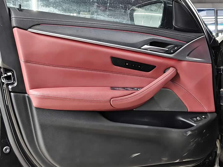 Фото 3 - BMW 5 Series Hybrid