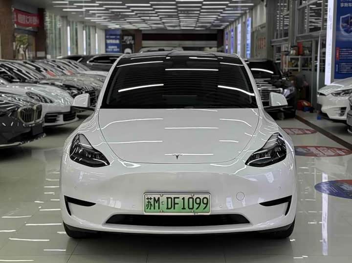 Фото 2 - Tesla Model Y