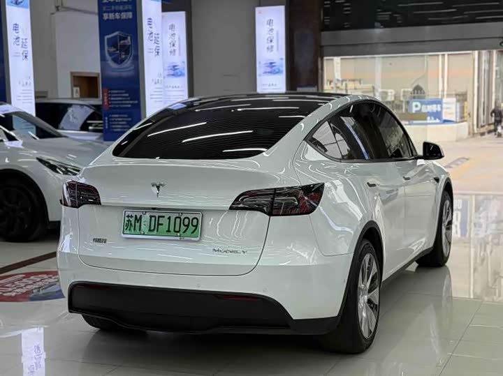 Фото 4 - Tesla Model Y