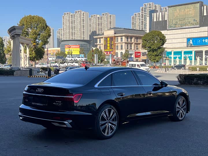 Фото 8 - Audi A6L