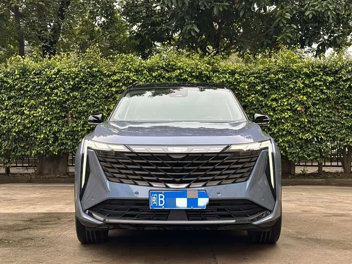 Фото 2 - Geely Atlas L