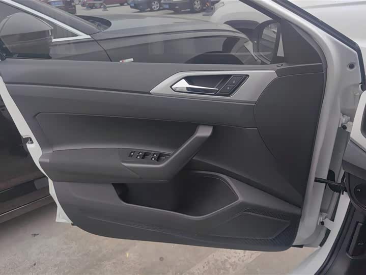 Фото 7 - Volkswagen Polo