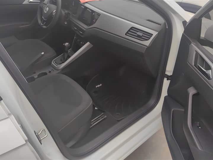 Фото 8 - Volkswagen Polo