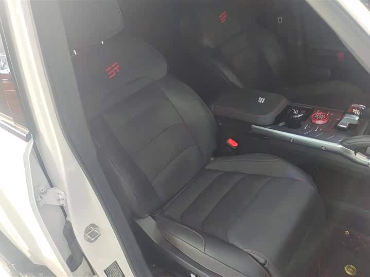 Фото 8 - Jetour T2