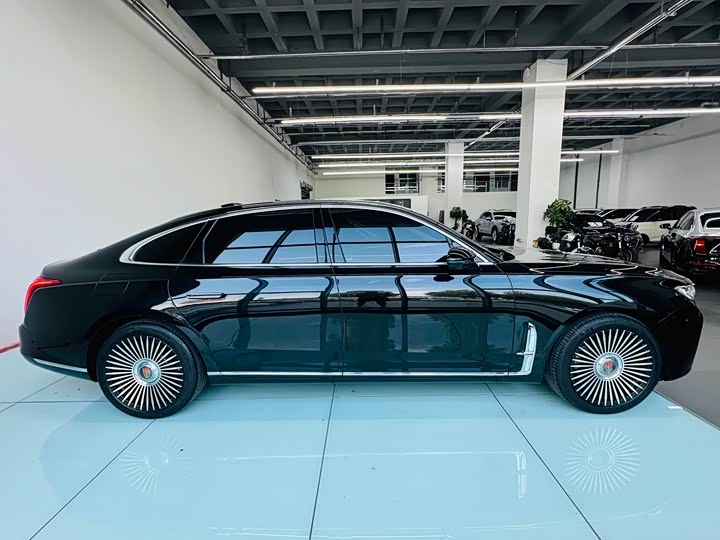 Фото 7 - Hongqi H9