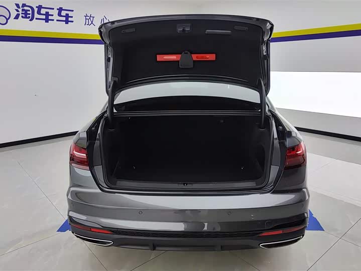 Фото 4 - Audi A4L