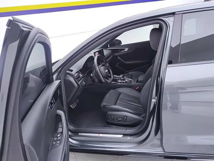 Фото 9 - Audi A4L