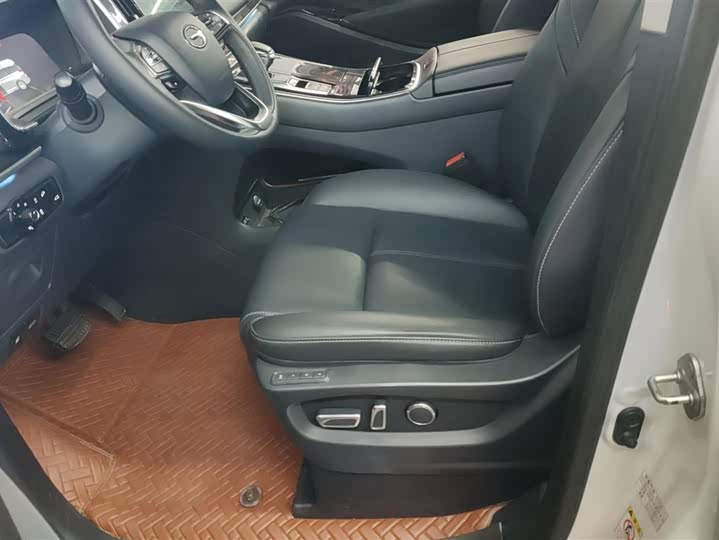 Фото 9 - GAC Trumpchi M8