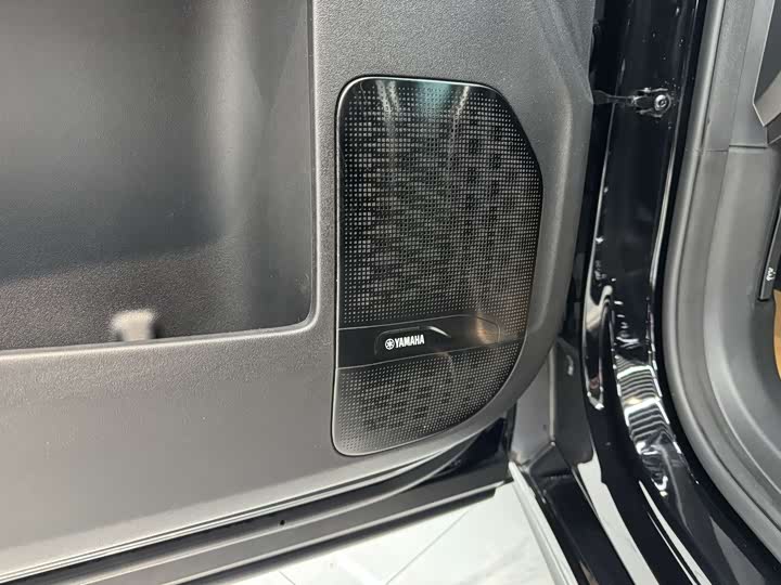 Фото 6 - Zeekr 009