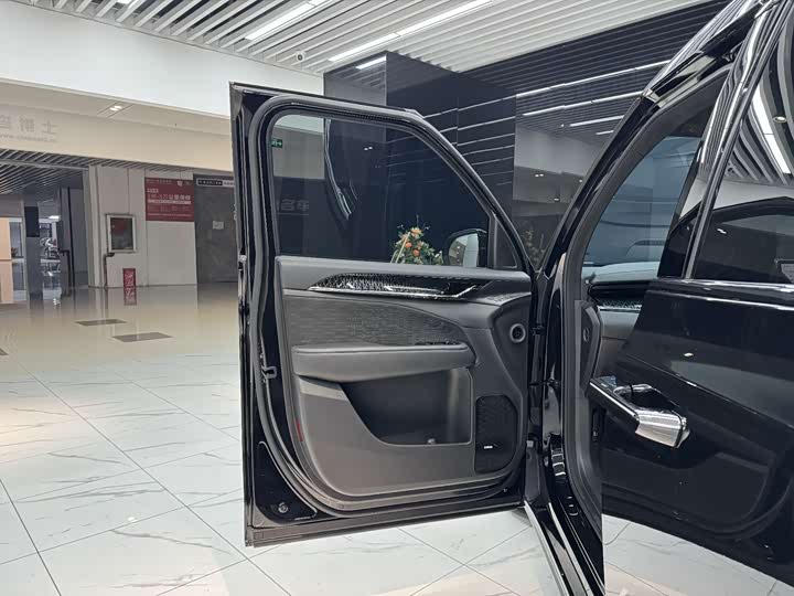 Фото 7 - Zeekr 009