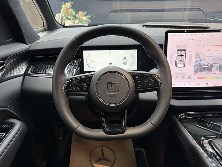 Фото 8 - Zeekr 009