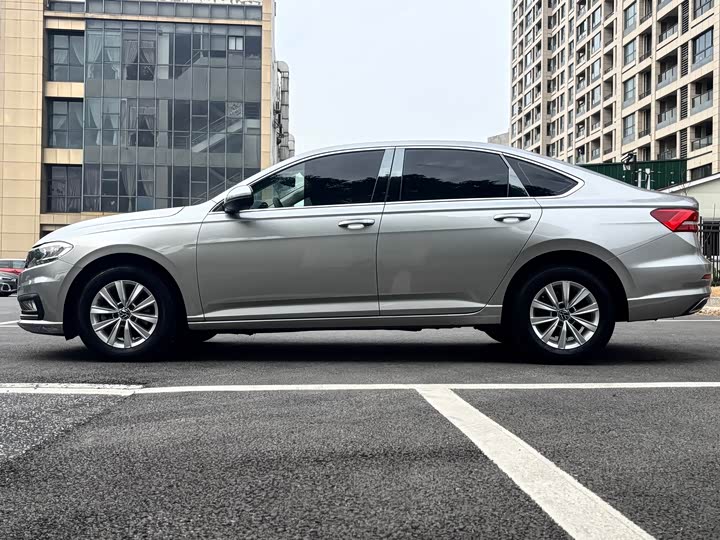 Фото 6 - Volkswagen Lavida