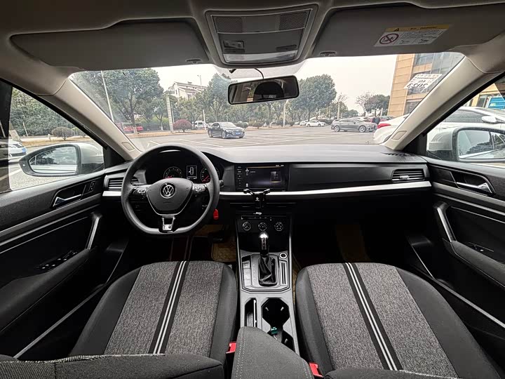 Фото 7 - Volkswagen Lavida