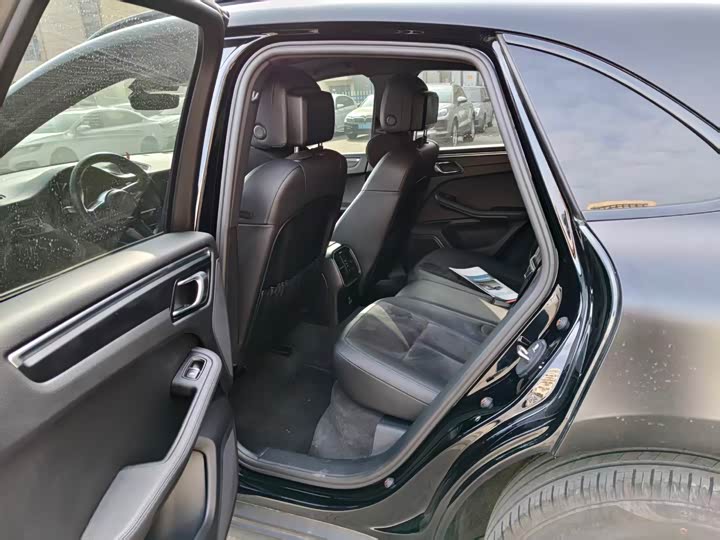 Фото 5 - Porsche Macan