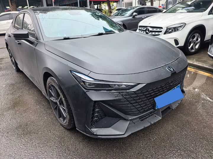 Фото 1 - Changan UNI-V