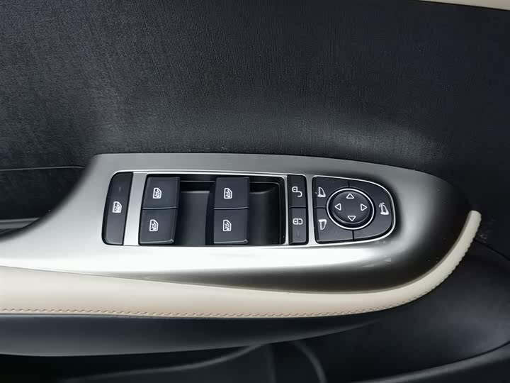 Фото 9 - BYD Dolphin