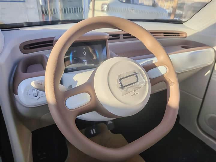 Фото 3 - Bestune Pony