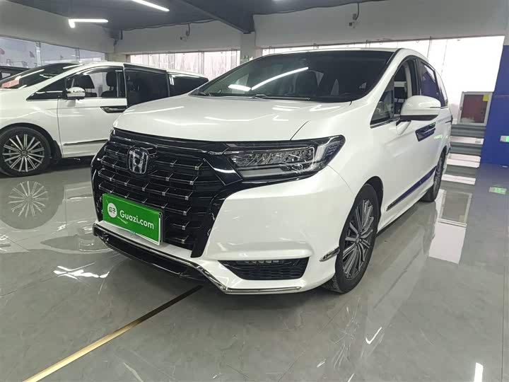 Фото 2 - Honda Elysion