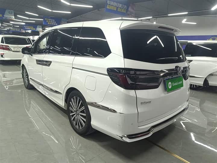 Фото 5 - Honda Elysion