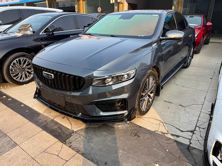 Фото 2 - Geely Preface