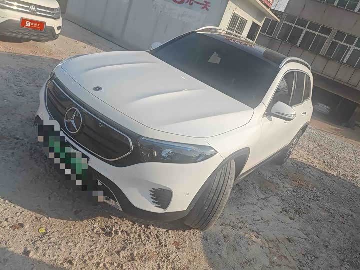 Фото 1 - Mercedes-Benz EQB