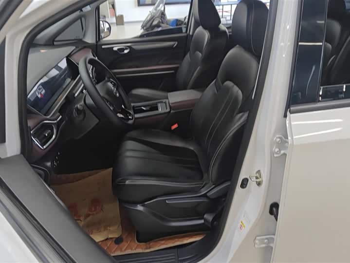 Фото 8 - GAC Trumpchi M6